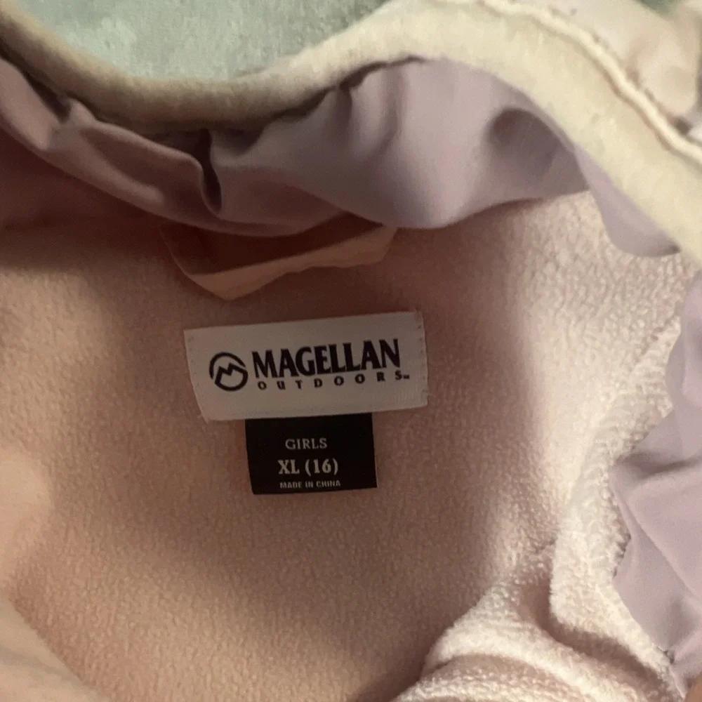 Magellan Outdoors Girls XL (16) Pink/Purple Colorblock Full Zip Puffer Jacket